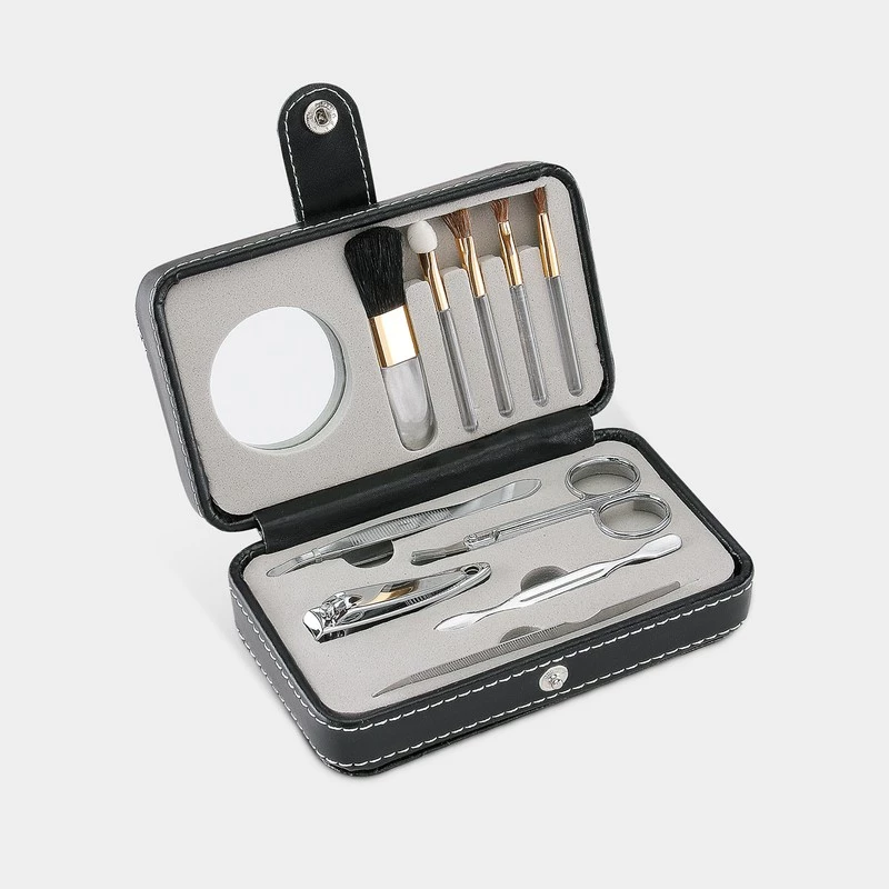 SET DE MANICURE Y BROCHAS YOUNG